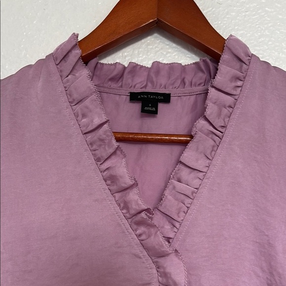 Ann Taylor lavender purple color Ruffled Blouse - Picture 2 of 7